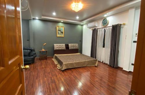 Suan Luang House | Beautiful 2 story newly renovated bungalow house