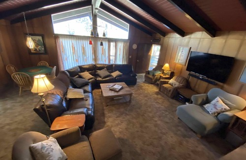 Wrightwood Cabin | Beautiful 2 Story Cabin Short Hop Away from Mountain High Ski