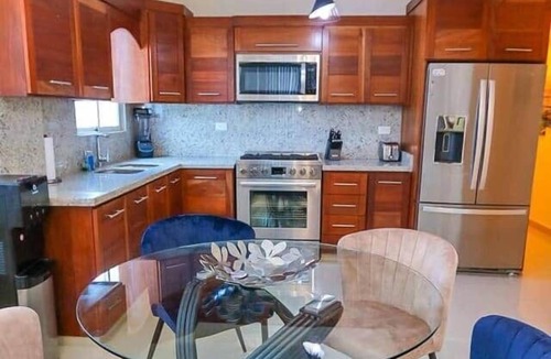 San Cristobal Apartment | Beautiful 2Bd/2bath apt W. AC, Garage & roof top