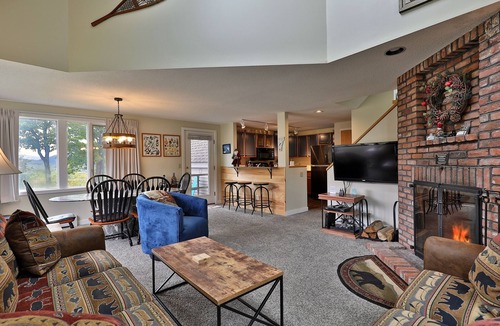 Killington Condo | Beautiful 2BR/2BA Fall Line Condo w/Mountain Views, Pool, Hot Tub, Sauna, Shuttle. G2B