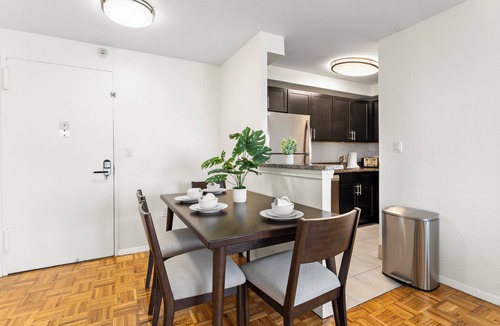 North Brookline Apartment | Beautiful 2BR Next to BU 11z0