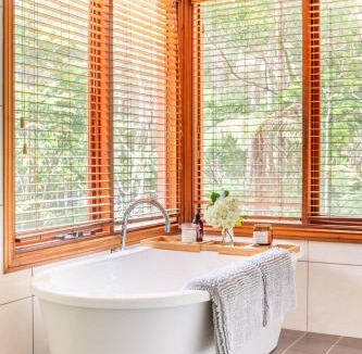 Springbrook House | Beautiful 2BR Tranquil Rainforest Retreat Escape Free Wifi