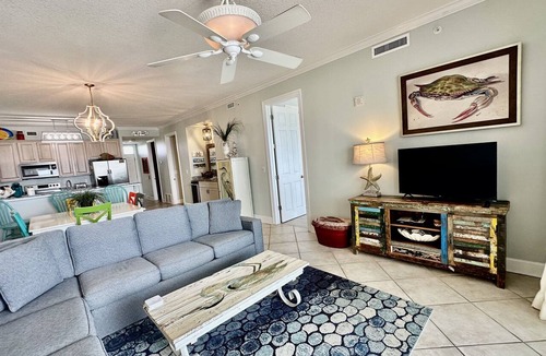 Orange Beach Condo | Beautiful 2nd Floor Condo located on the Beach with Views of The Pass