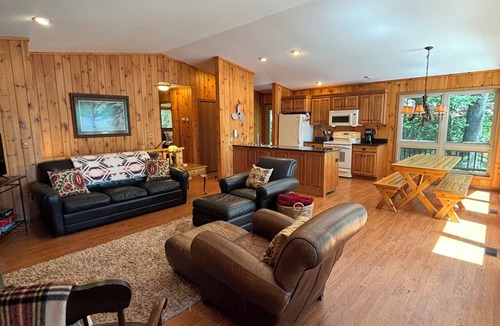 Eagle River Cabin | Beautiful 3 bed/2bath updated cabin w sandy swimmable frontage & great fishing