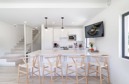 Weston House | Beautiful 3-bedroom Ocean View Townhome Across From Thunder Bay Beach