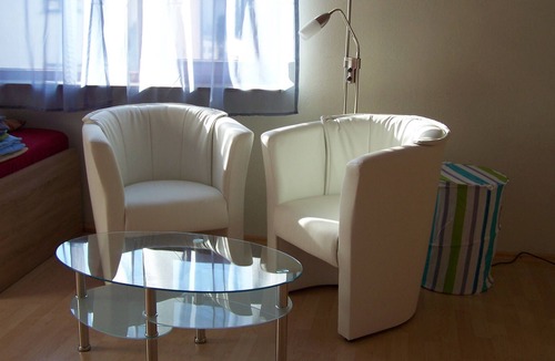 Stuttgart Apartment | Beautiful 3 bedroom apartment with balcony and bathroom with window incl. Parking Space