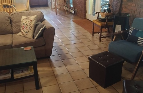 Lafontaine House | Beautiful 3 BEDROOM COUNTRY HOME in TINY BEACHES NEAR LAKE HURON GEORGIAN BAY