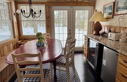 Eagle River Cottage | Beautiful 3-bedroom lake cottage outside Eagle Riverperfect for cozy getaways