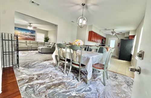Ortley Beach Apartment | Beautiful 3 Bedroom, 1 Bath, 2nd Floor, 2 blocks from Ocean Gate Beach