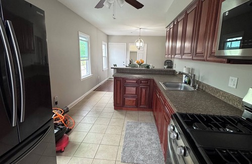 Ortley Beach Apartment | Beautiful 3 Bedroom, 1 Bath, 2nd Floor, 2 blocks from Ocean Gate Beach