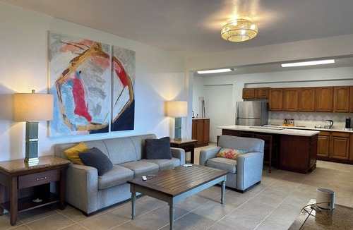 Rosendal House | Beautiful 3-bedroom Villa/Ocean views, Free parking, Wi-Fi, AC and Generator