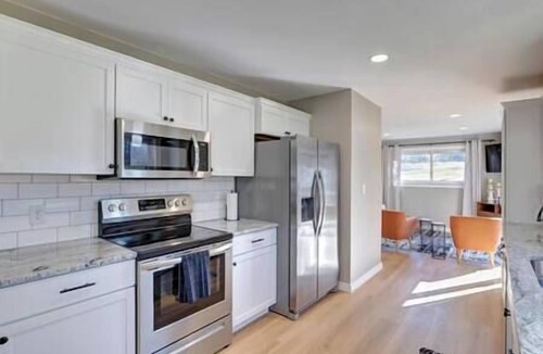 Bloomington House | Beautiful 3 BR/2 Bath Very Close to IU & Downtown