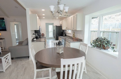Kenner - Louis Armstrong International Airport House | Beautiful 4 bed 2 bath Home Fully Furnished