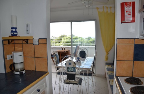 Sandy Lane Apartment | Beautiful 4th.floor condo with pool and spectacular sunsets and ocean view