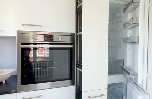 Uster District Apartment | Beautiful 5-room apartment with 6 beds - only 15 minutes from Zurich & free parking