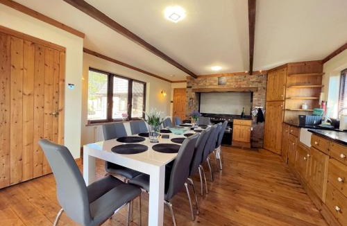 Kirkpatrick Fleming House | Beautiful 5BR House near Gretna Green with Garden - Pass the Keys