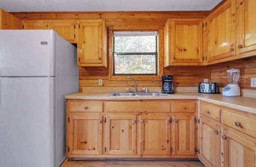 Byrdstown Cabin | Beautiful 6 Bed 3 Bath Cabin with Hot Tub and a Lakeview of Dale Hollow Lake #13