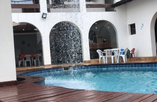 Jardim Centenario House | Beautiful 6-Bedroom House with Pool and BBQ Area - Enseada – Guarujá