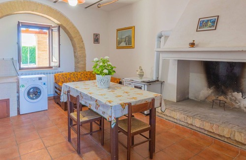 Crecchio House | Beautiful apartment in villa for 12 people with pool, TV, terrace and parking