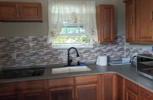 Welches House | Beautiful Air Conditioned Cottage