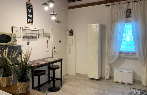 Isolotto Apartment | Beautiful air-conditioned apartment a few meters from the center and tram stop.