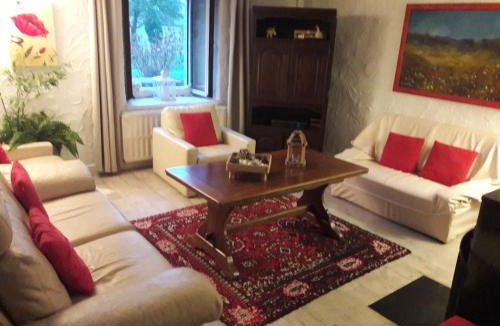 Engreux House | Beautiful and Authentic Cottage