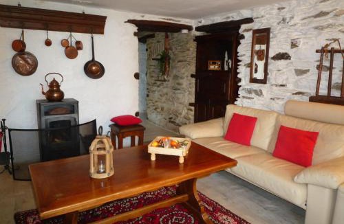 Engreux House | Beautiful and Authentic Cottage