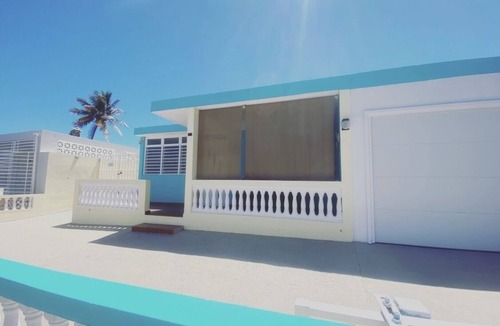 Hatillo House | Beautiful and Central House just STEPS from the beach!