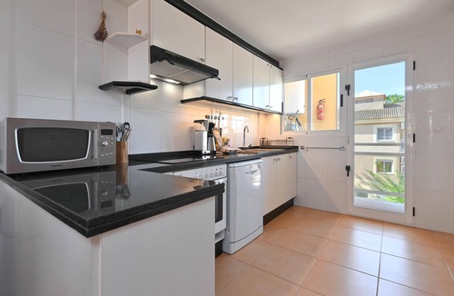Denia Apartment | Beautiful and comfortable apartment in Denia, Costa Blanca, Spain with communal pool for 4 persons