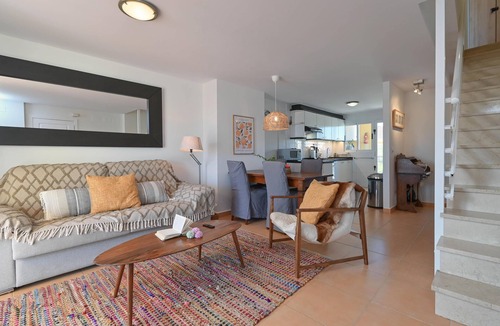 Denia Apartment | Beautiful and comfortable apartment in Denia, Costa Blanca, Spain with communal pool for 4 persons