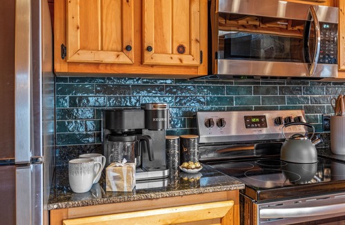 Chalet Village Cabin | Beautiful and Peaceful Log cabin