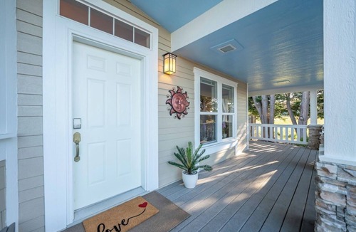 Sequim House | Beautiful and serene 4-bedroom home in sunny Sequim, feels like a warm hug!