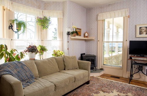 Little Compton House | Beautiful and Spacious Farmhouse with Stunning Ocean Views and Greenhouse Garden