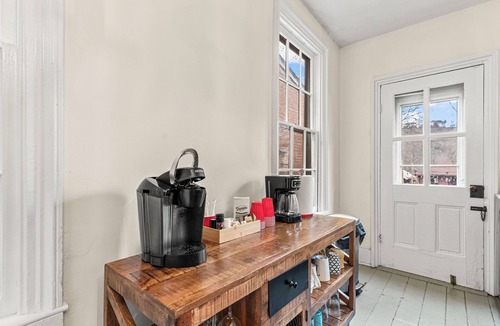 Madison House | Beautiful and spacious 3BR historic home centrally located in downtown, Madison.