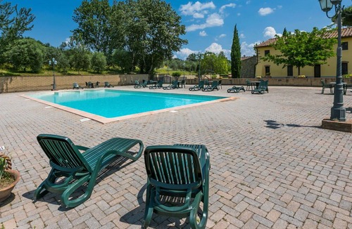 Limite Sull'Arno Villa | Beautiful apartment in villa for 6 people with pool, A/C, WIFI, TV and parking