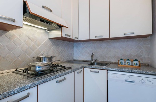 Casale Marittimo Apartment | Beautiful apartment for 4 guests with TV, terrace and pets allowed