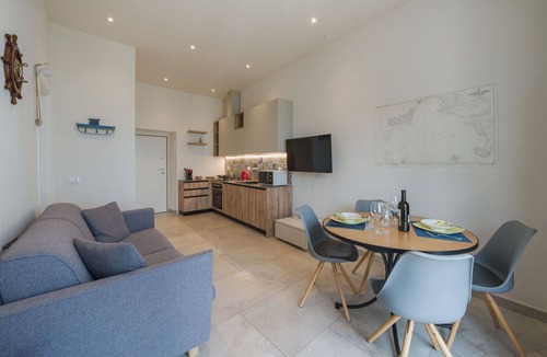 Stazzema Apartment | Beautiful apartment for 4 guests with WIFI, A/C, TV and terrace