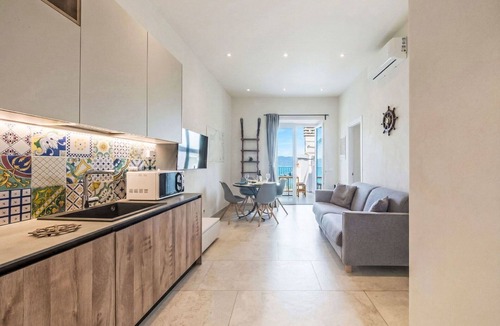 Stazzema Apartment | Beautiful apartment for 4 guests with WIFI, A/C, TV and terrace