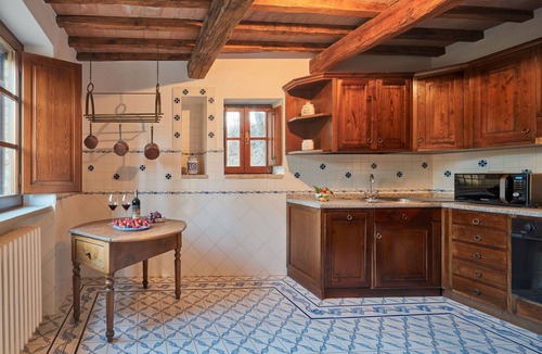 Umbertide Villa | Beautiful apartment in villa for 7 people with pool, A/C, WIFI, TV, patio and panoramic view