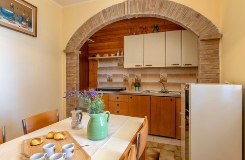 Monte Fabbri House | Beautiful apartment in villa with pool, WIFI, TV, pets allowed and panoramic view, close to Urbino