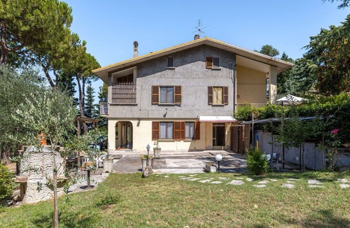 Monte Fabbri House | Beautiful apartment in villa with pool, WIFI, TV, pets allowed and panoramic view, close to Urbino