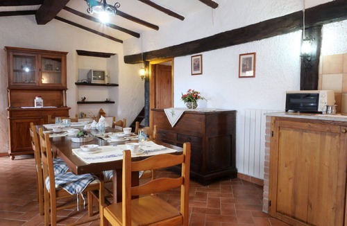 Roccastrada Villa | Beautiful apartment in villa for 4 guests with WIFI, TV, terrace and pets allowed
