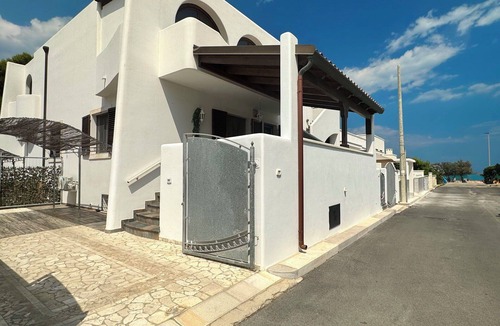 Specchiolla Apartment | Beautiful apartment for 4 guests with A/C, WIFI, TV and veranda, close to Ostuni