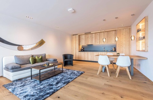 Castelrotto Ski Chalet | Beautiful Apartment “Aura Chalets Nr 1” with Mountain View, Wi-Fi & Garden
