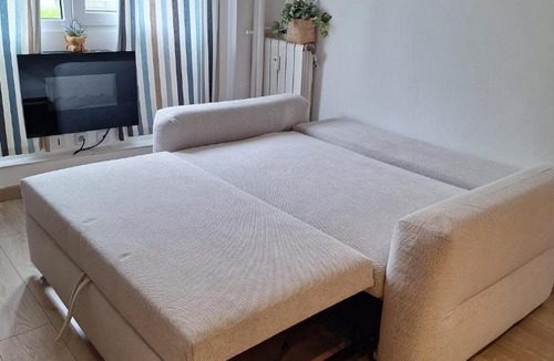 Gambetta Apartment | BEAUTIFUL apartment , beach 3 min walk , free parking, near Negresco