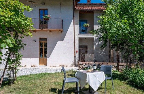 Dronero Apartment | Beautiful apartment for 6 people with WIFI, TV, terrace and pets allowed