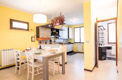 Vernazza Apartment | Beautiful apartment for 5 guests with A/C, WIFI, pool, TV and terrace