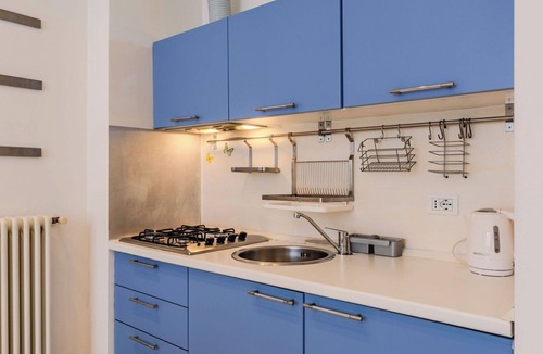 Como Apartment | Beautiful apartment for 2 people with WIFI, patio, pets allowed and panoramic view