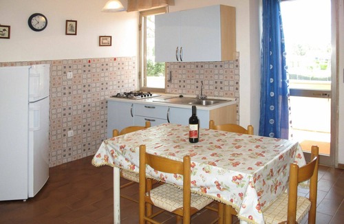 Marina di Cecina Apartment | Beautiful apartment for 6 people with WIFI, pool, A/C, TV, patio and pets allowed