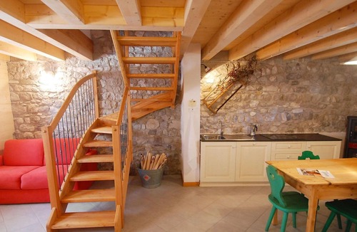 Barcis Apartment | Beautiful apartment for 5 people with WIFI, TV, patio, pets allowed and parking
